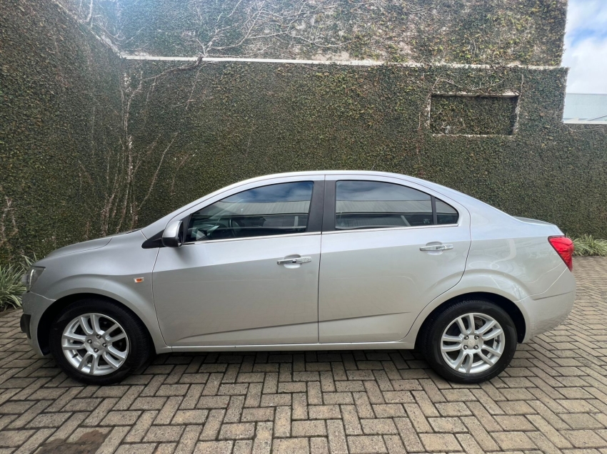 GM - Chevrolet-SONIC-1.6 LTZ SEDAN 16V FLEX 4P AUTOMÁTICO