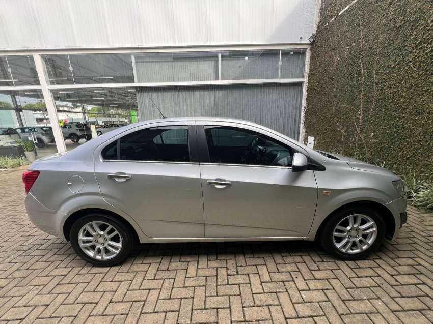 GM - Chevrolet-SONIC-1.6 LTZ SEDAN 16V FLEX 4P AUTOMÁTICO