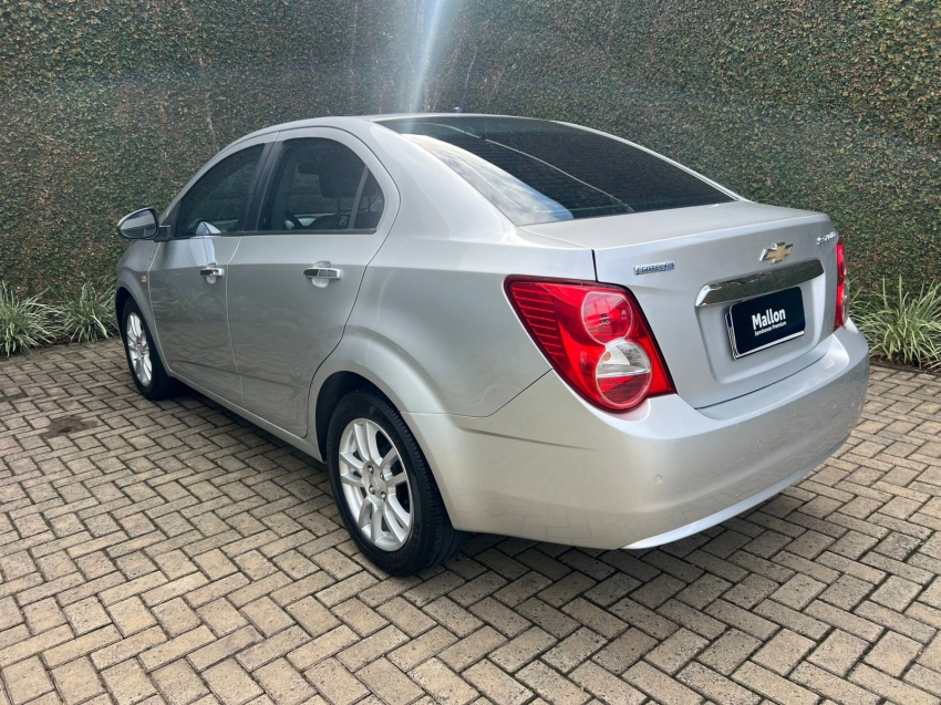 GM - Chevrolet-SONIC-1.6 LTZ SEDAN 16V FLEX 4P AUTOMÁTICO