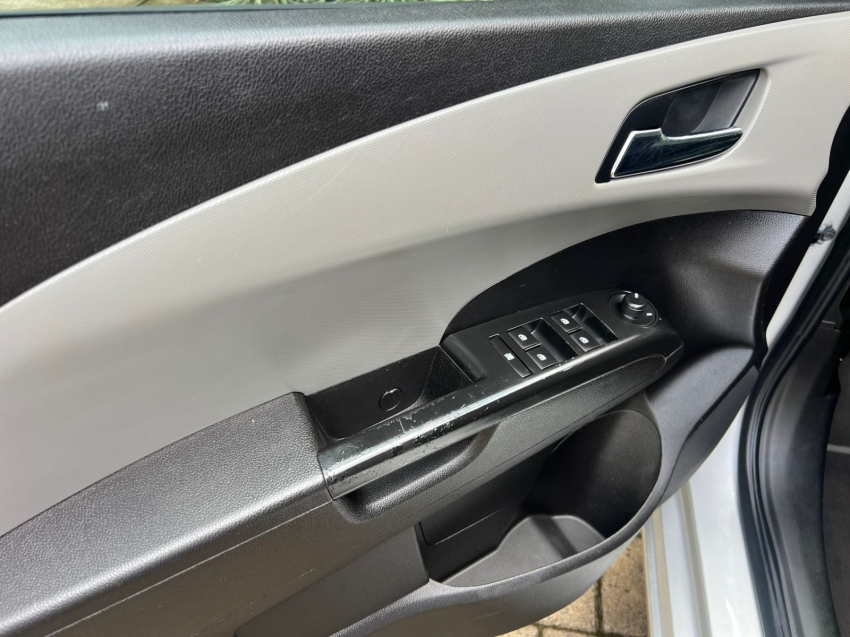 GM - Chevrolet-SONIC-1.6 LTZ SEDAN 16V FLEX 4P AUTOMÁTICO