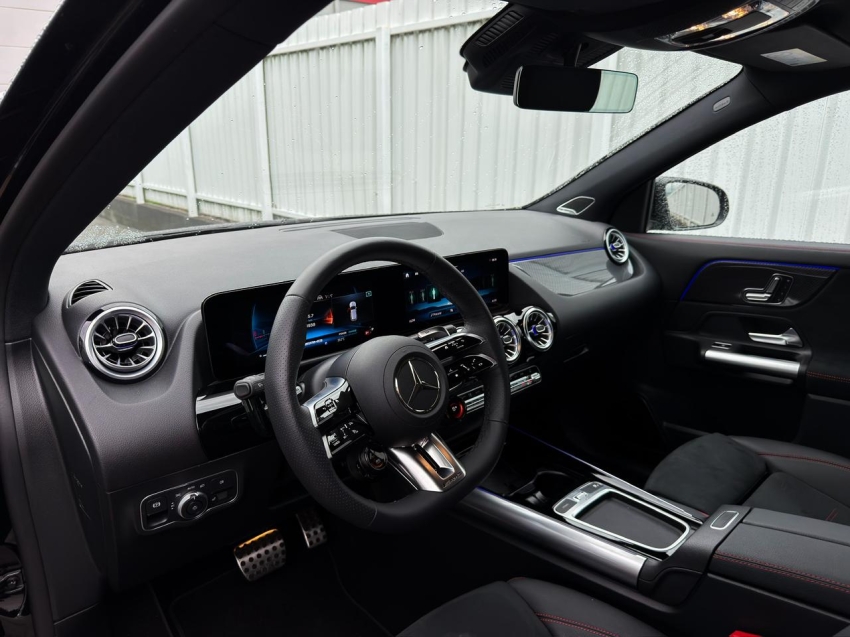 Mercedes-Benz-GLA 35 AMG-2.0 MHEV 4MATIC SPEEDSHIFT
