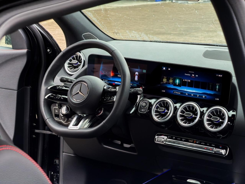 Mercedes-Benz-GLA 35 AMG-2.0 MHEV 4MATIC SPEEDSHIFT