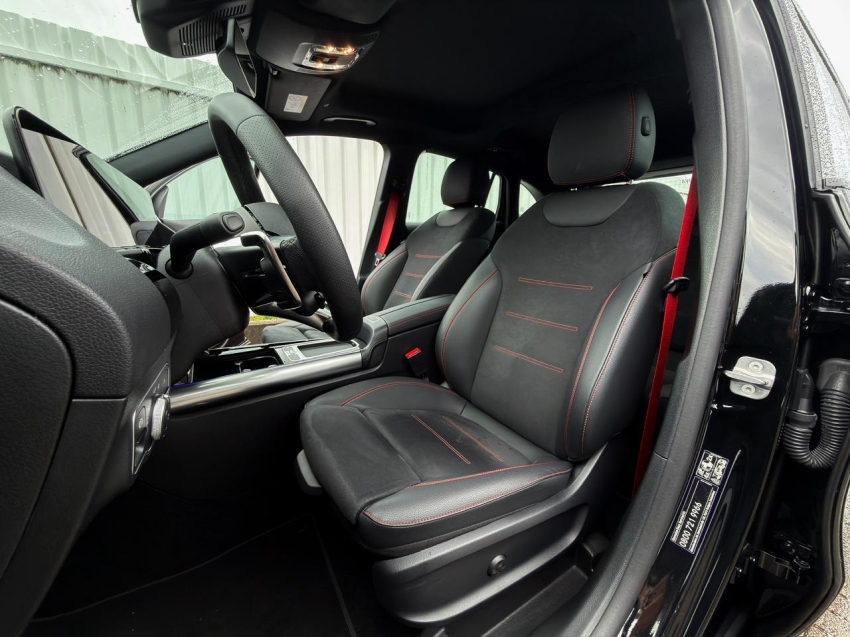 Mercedes-Benz-GLA 35 AMG-2.0 MHEV 4MATIC SPEEDSHIFT