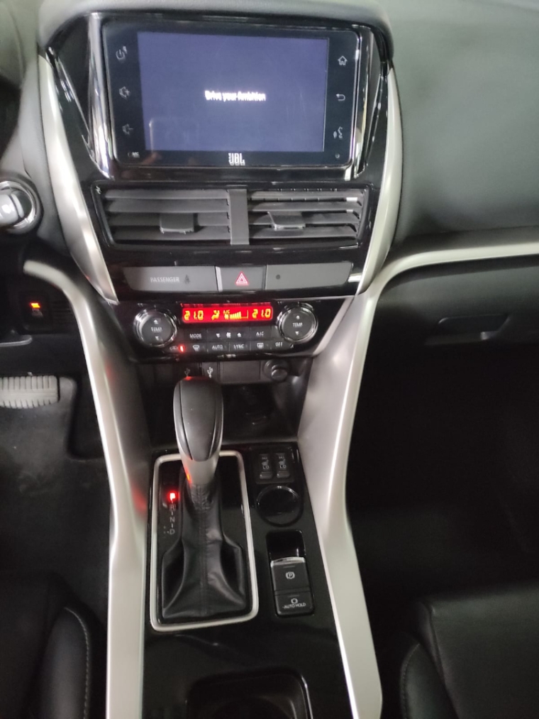 Mitsubishi-ECLIPSE CROSS-1.5 MIVEC TURBO GASOLINA HPE-S CVT