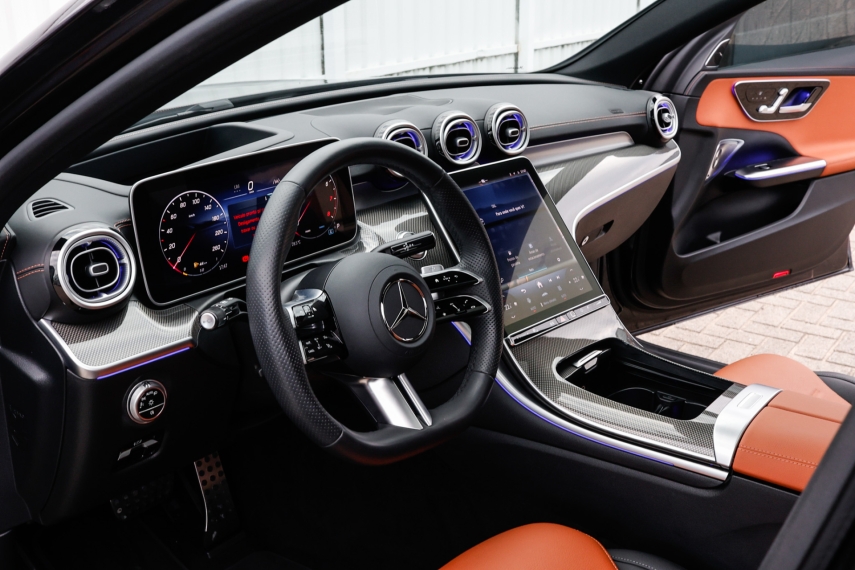 Mercedes-Benz-C 300-2.0 EQ BOOST HÍBRIDO AMG LINE 9G-TRONIC