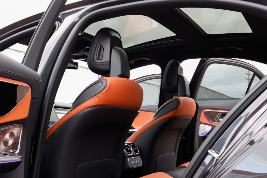 Mercedes-Benz-C 300-2.0 EQ BOOST HÍBRIDO AMG LINE 9G-TRONIC