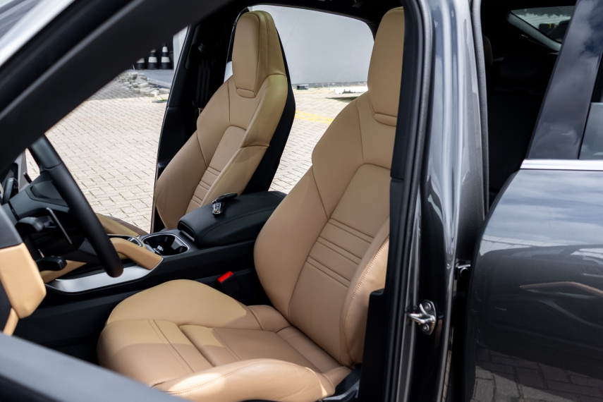 Porsche-CAYENNE-3.0 V6 E-HYBRID COUPÉ AWD