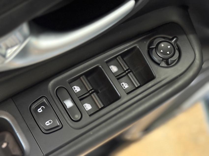 Jeep-RENEGADE-1.8 16V FLEX LIMITED 4P AUTOMÁTICO