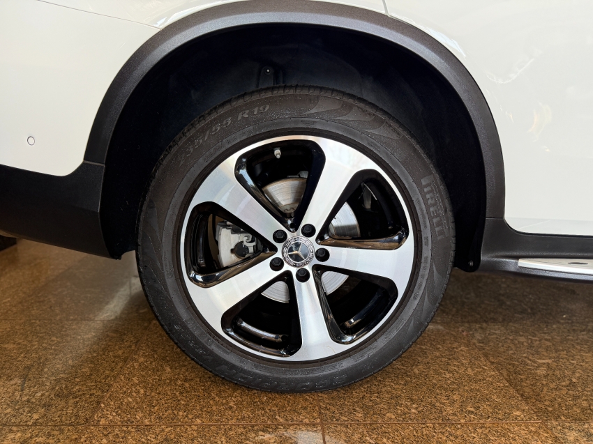 Mercedes-Benz-GLC 220d-2.0 TURBO DIESEL ENDURO 9G-TRONIC