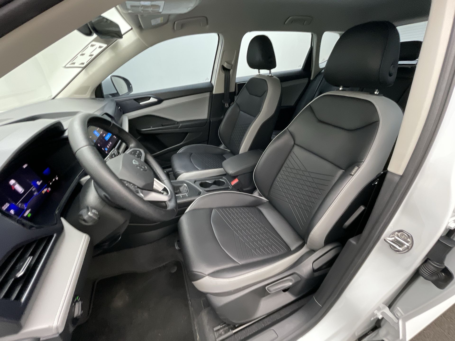 TAOS Comfortline 1.4 250 TSI Flex Aut.