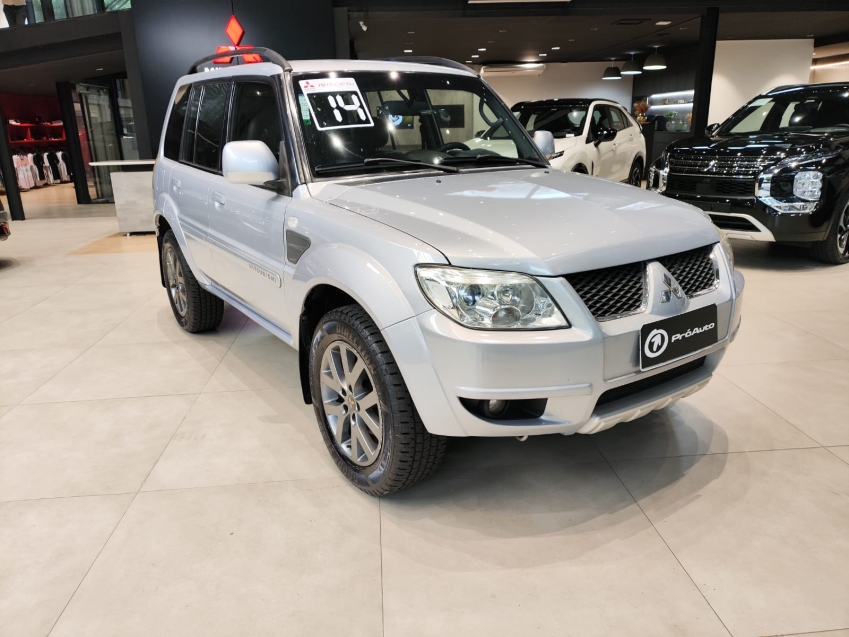 Mitsubishi-PAJERO TR4-2.0 4X2 16V 140CV FLEX 4P AUTOMÁTICO