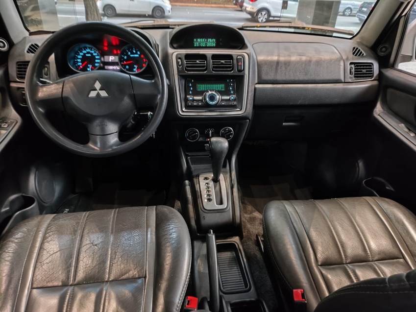 Mitsubishi-PAJERO TR4-2.0 4X2 16V 140CV FLEX 4P AUTOMÁTICO