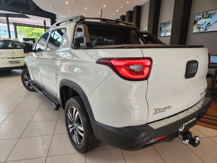 Fiat-TORO-1.3 TURBO 270 FLEX FREEDOM AT6