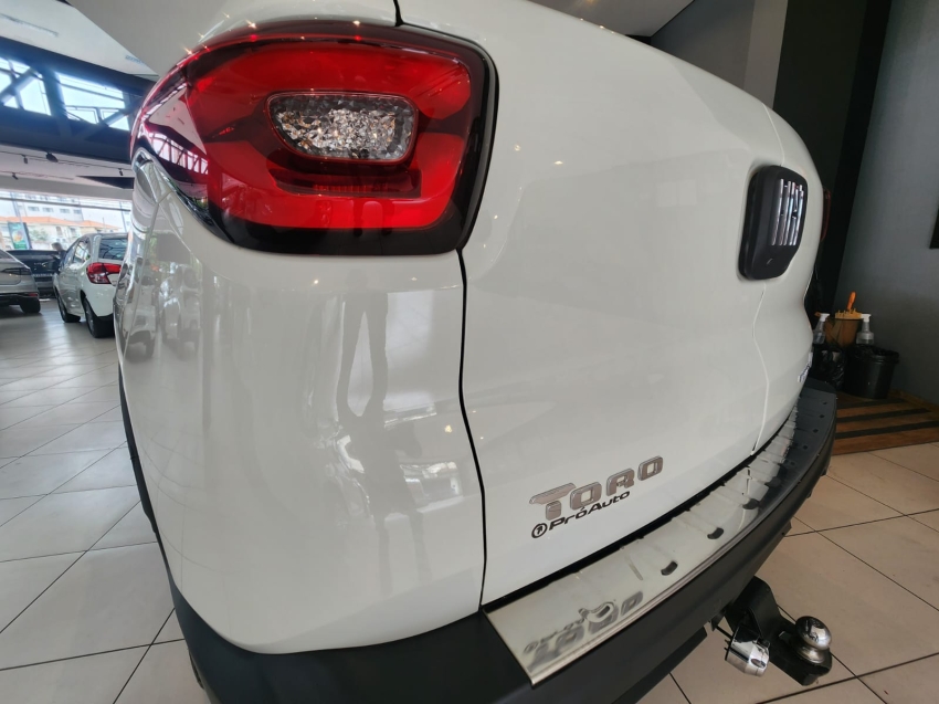 Fiat-TORO-1.3 TURBO 270 FLEX FREEDOM AT6