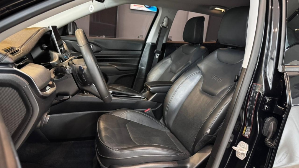 Jeep-COMPASS-1.3 T270 TURBO FLEX LONGITUDE AT6