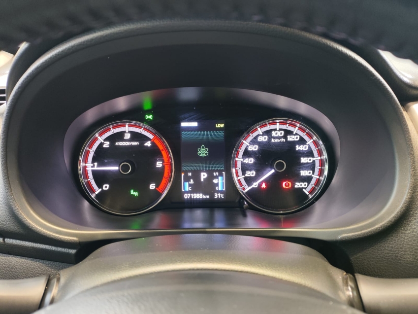 Mitsubishi-L200 TRITON-2.4 16V TURBO DIESEL SPORT HPE-S CD 4P 4X4 AUTOMÁTICO