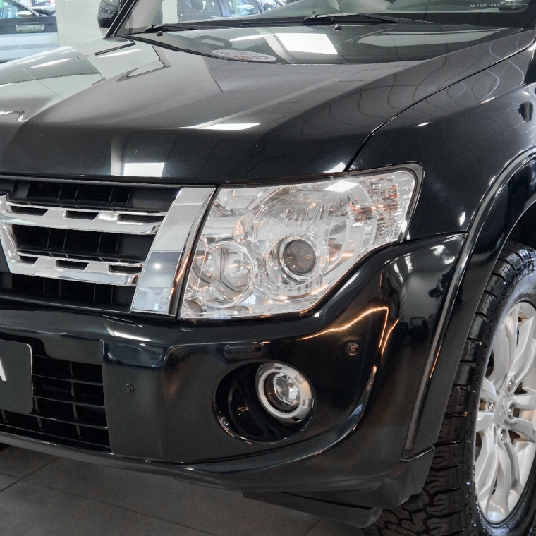 Mitsubishi-PAJERO FULL-3.8 4X4 V6 24V GASOLINA 2P AUTOMÁTICO