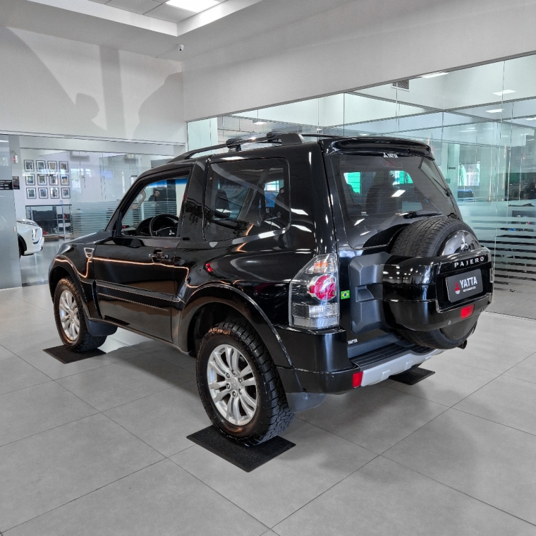 Mitsubishi-PAJERO FULL-3.8 4X4 V6 24V GASOLINA 2P AUTOMÁTICO