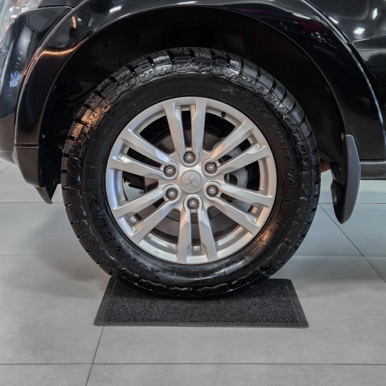 Mitsubishi-PAJERO FULL-3.8 4X4 V6 24V GASOLINA 2P AUTOMÁTICO