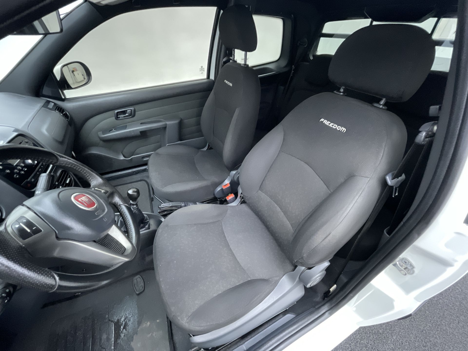 Fiat-STRADA-Strada Freedom 1.4 Flex 8V CD