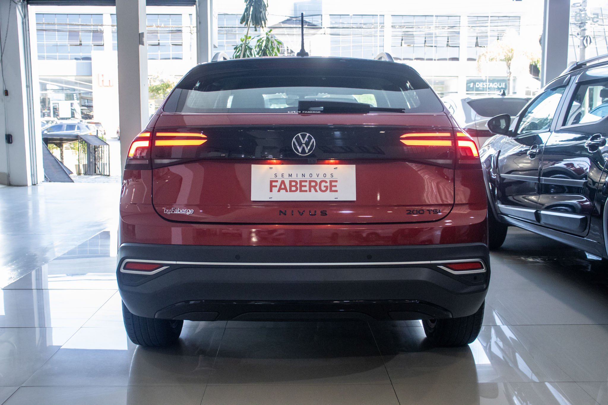 VW - Volkswagen-Nivus-Nivus Highline 1.0 200 TSI Flex Aut.