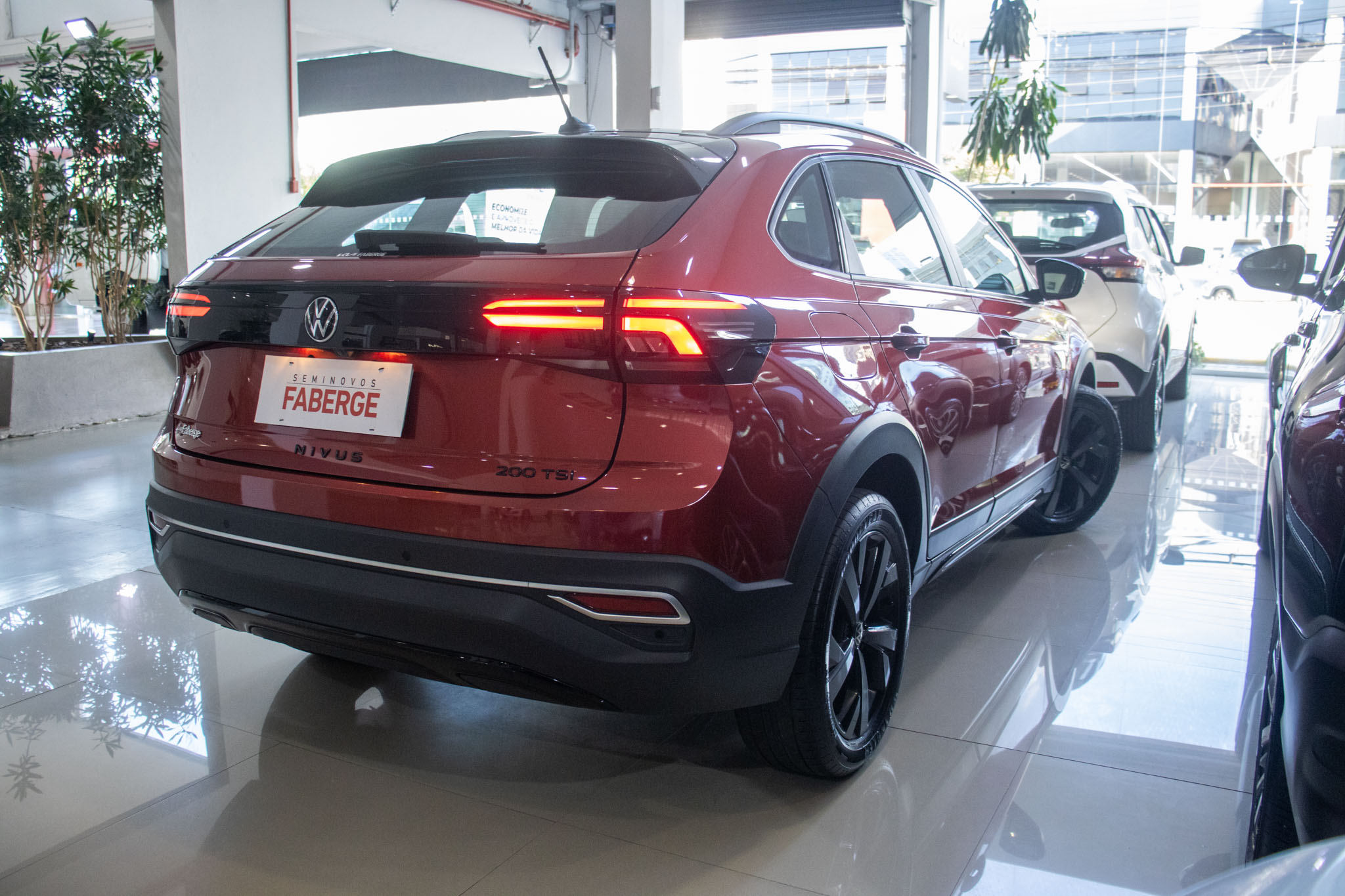 VW - Volkswagen-Nivus-Nivus Highline 1.0 200 TSI Flex Aut.