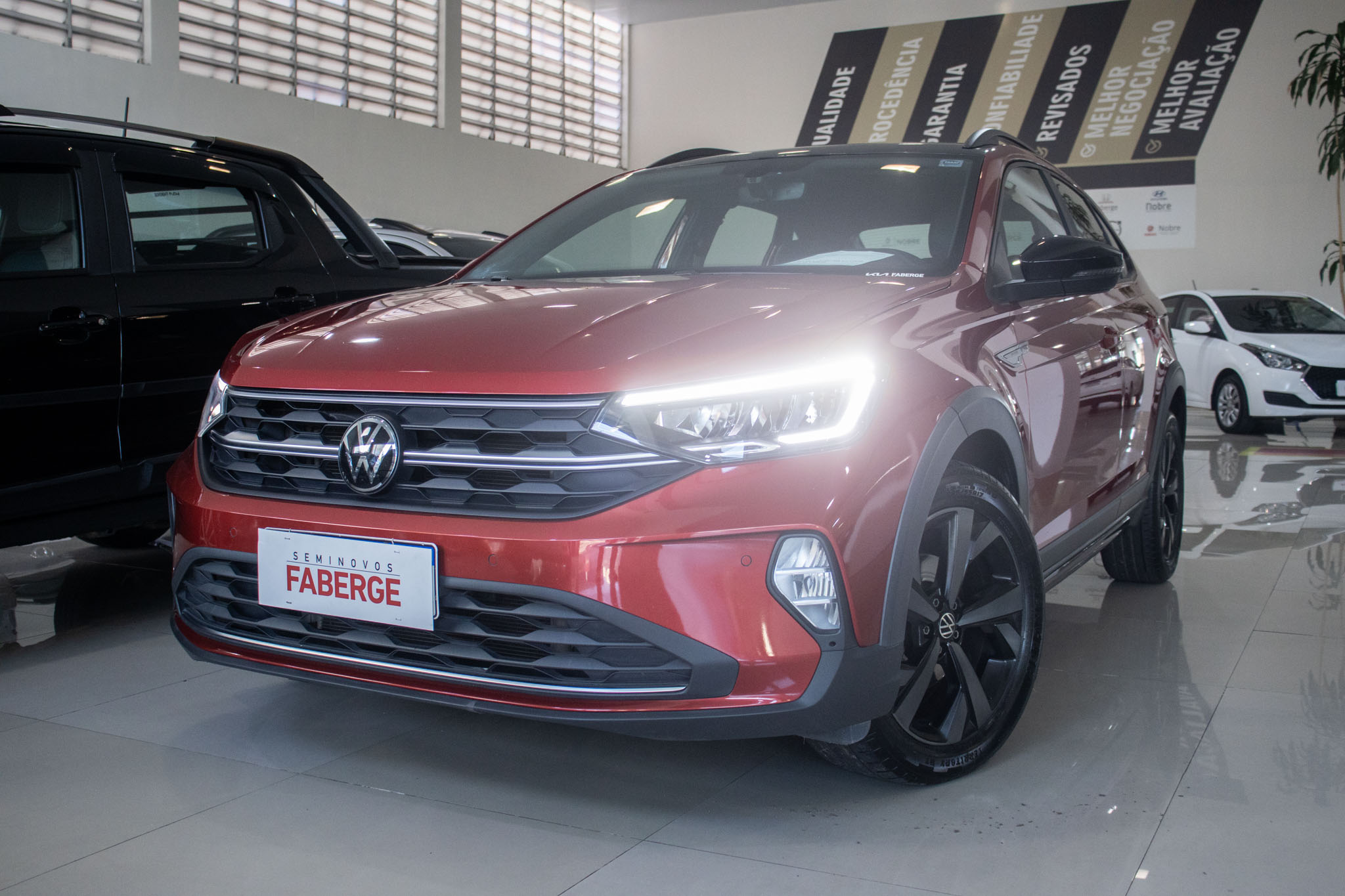 VW - Volkswagen-Nivus-Nivus Highline 1.0 200 TSI Flex Aut.