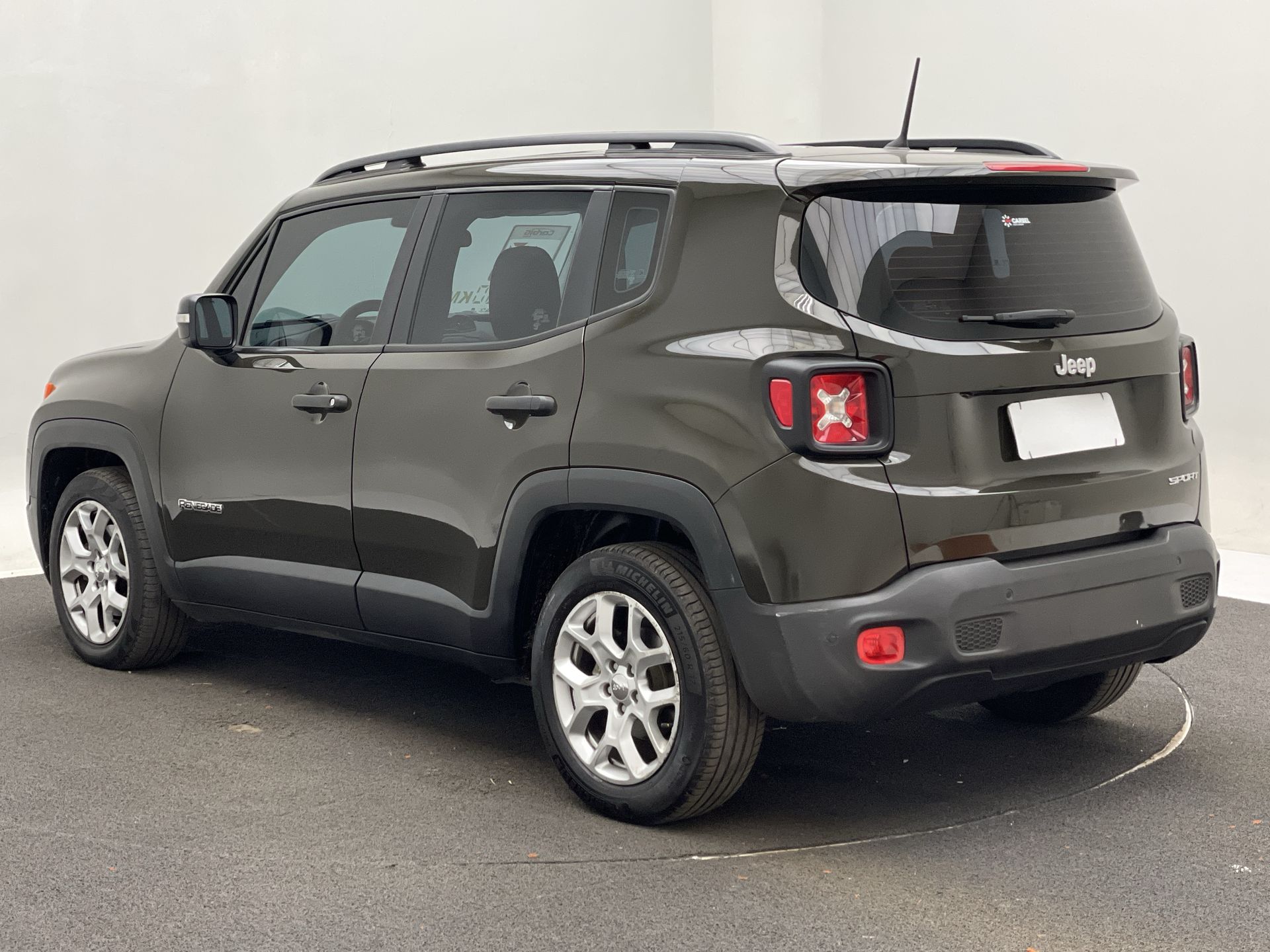 Renegade Sport 1.8 4x2 Flex 16V Aut.