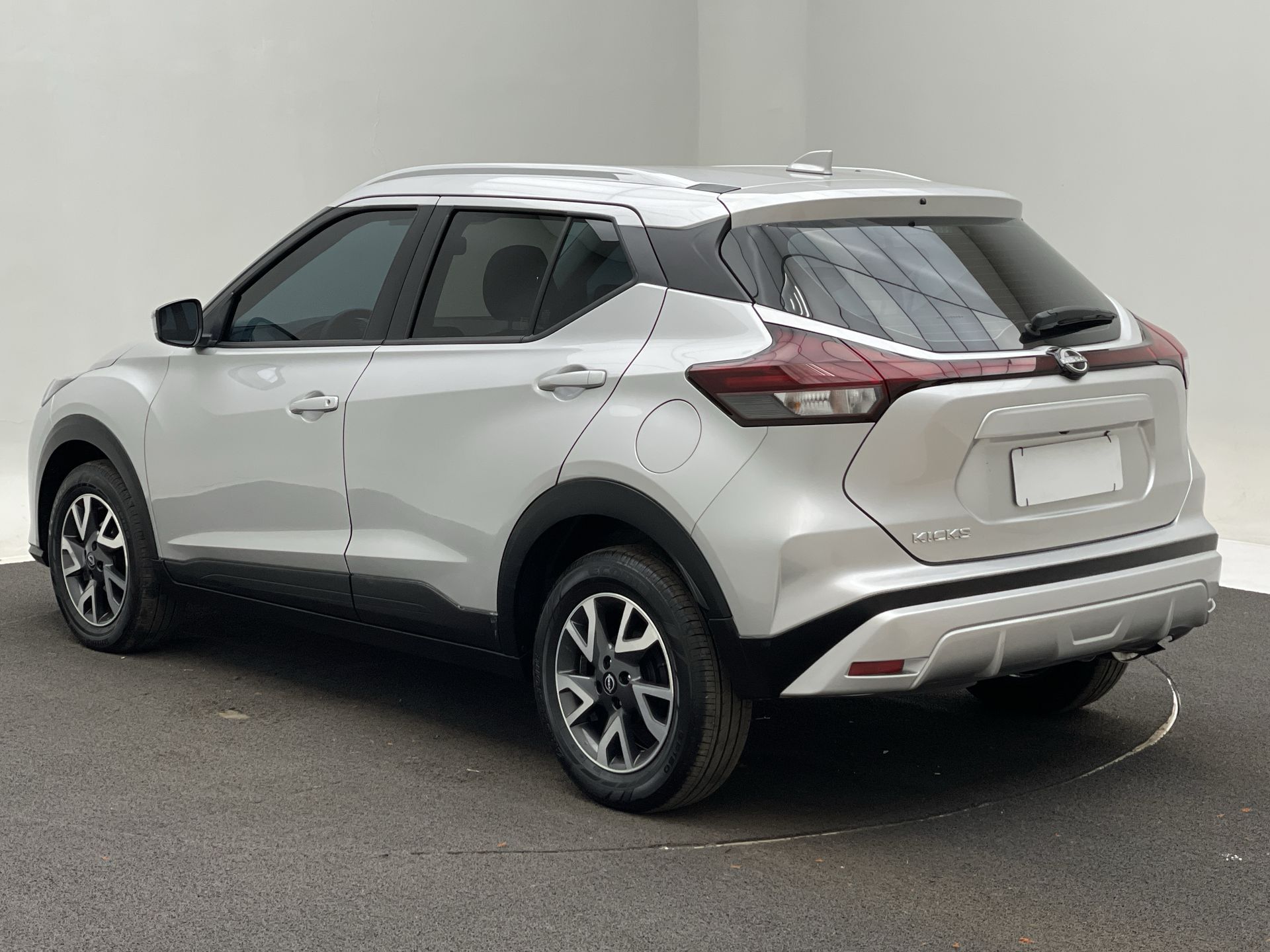 KICKS Sense 1.6 16V Flex Aut.