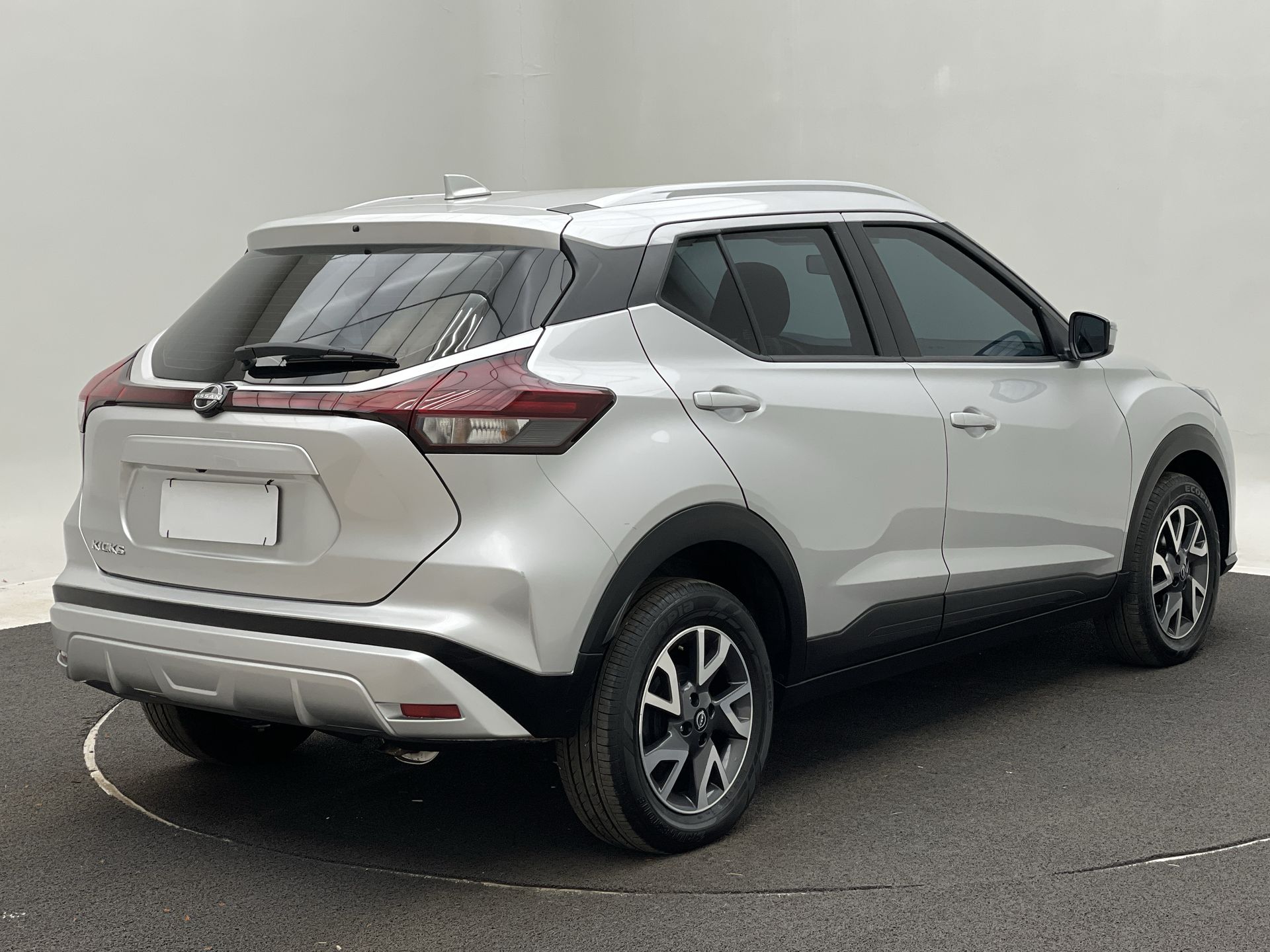 KICKS Sense 1.6 16V Flex Aut.