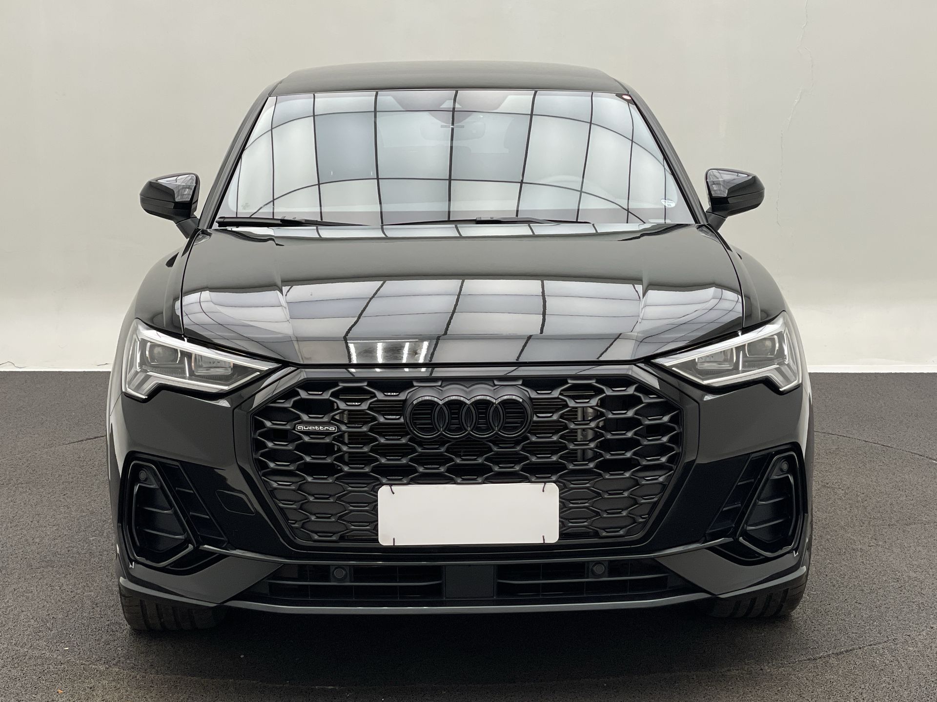 Q3 SPB Perf. Black 2.0 TFSI Tipt. Quat.