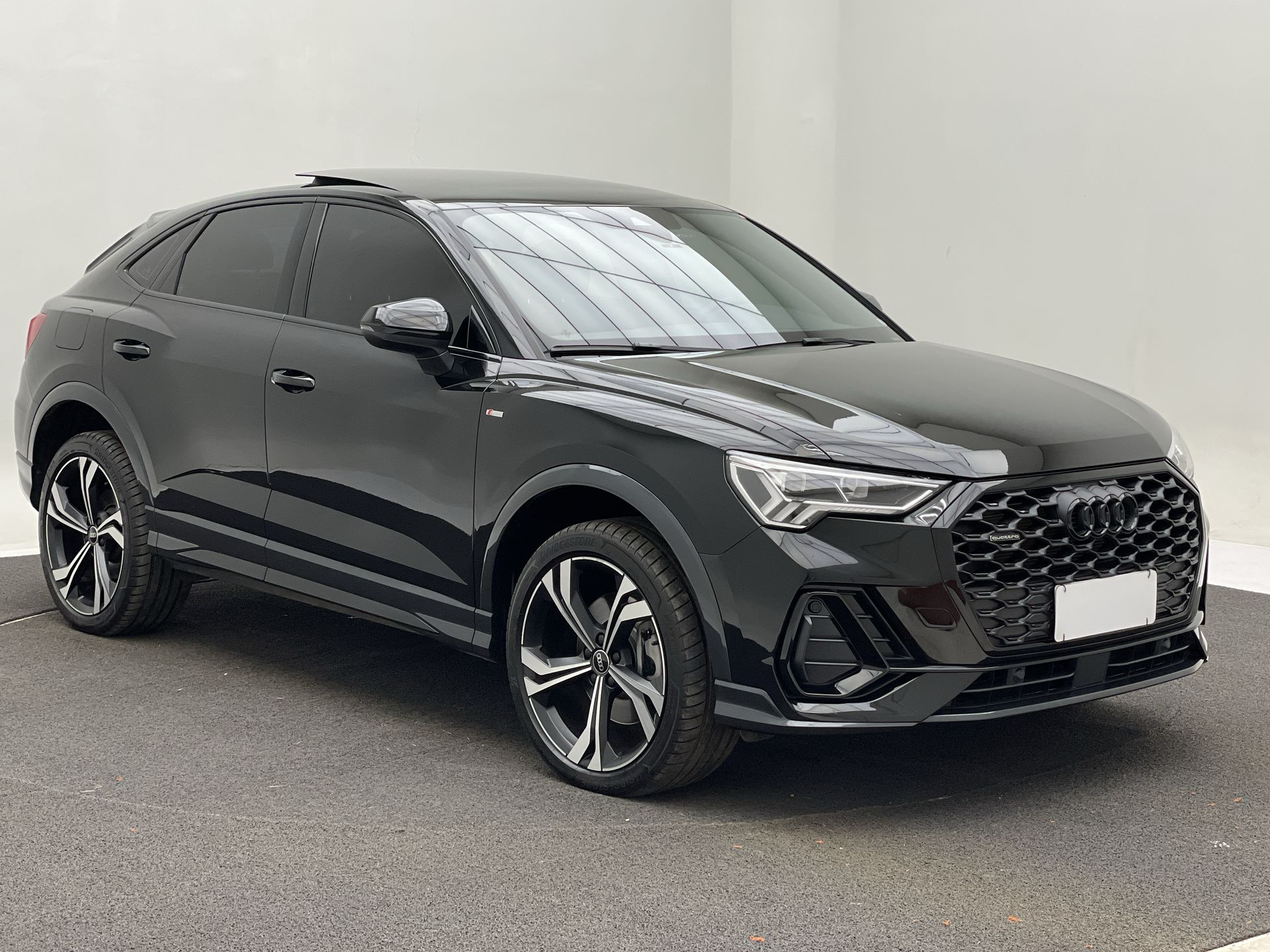 Q3 SPB Perf. Black 2.0 TFSI Tipt. Quat.