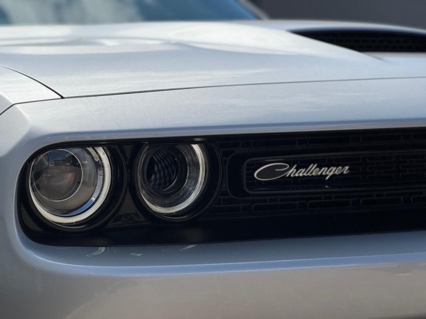 Dodge-CHALLENGER-6.4 V8 HEMI GASOLINA R/T SCAT PACK TORQUEFLITE