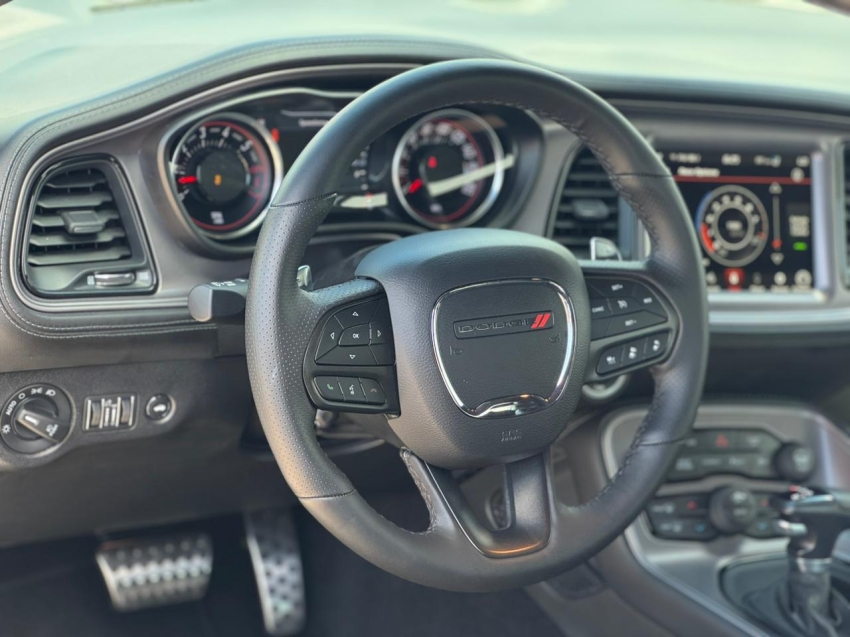 Dodge-CHALLENGER-6.4 V8 HEMI GASOLINA R/T SCAT PACK TORQUEFLITE