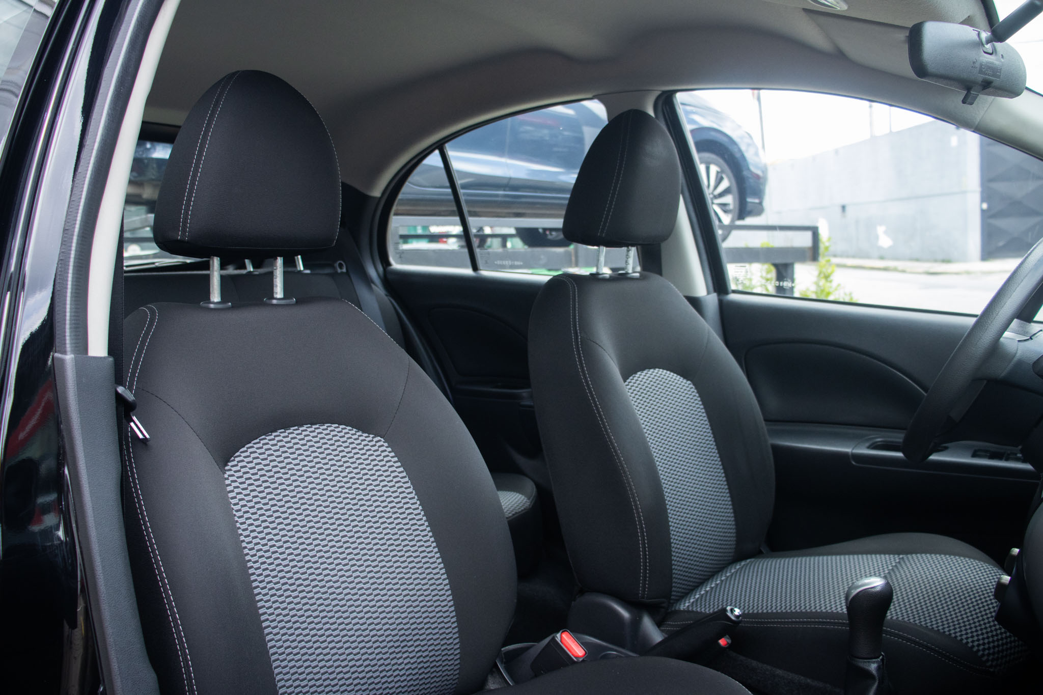 Nissan-MARCH-MARCH 10SV