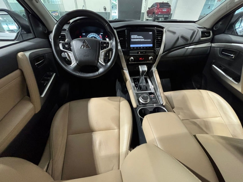 Mitsubishi-PAJERO SPORT-2.4 16V MIVEC TURBO DIESEL HPE-S AWD AUTOMÁTICO