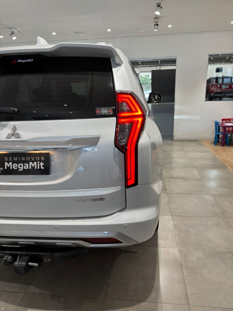 Mitsubishi-PAJERO SPORT-2.4 16V MIVEC TURBO DIESEL HPE-S AWD AUTOMÁTICO