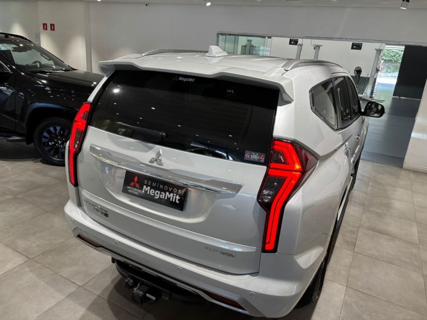 Mitsubishi-PAJERO SPORT-2.4 16V MIVEC TURBO DIESEL HPE-S AWD AUTOMÁTICO
