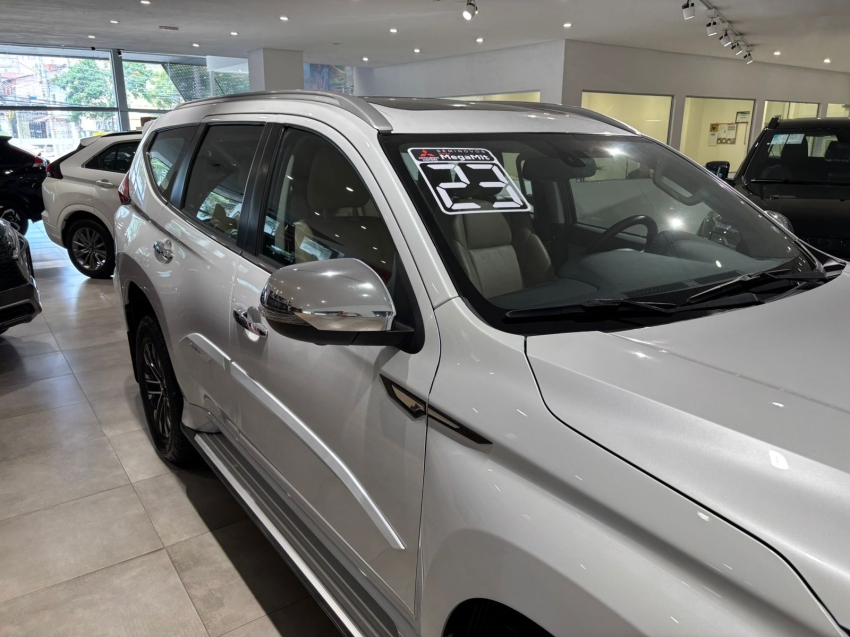 Mitsubishi-PAJERO SPORT-2.4 16V MIVEC TURBO DIESEL HPE-S AWD AUTOMÁTICO