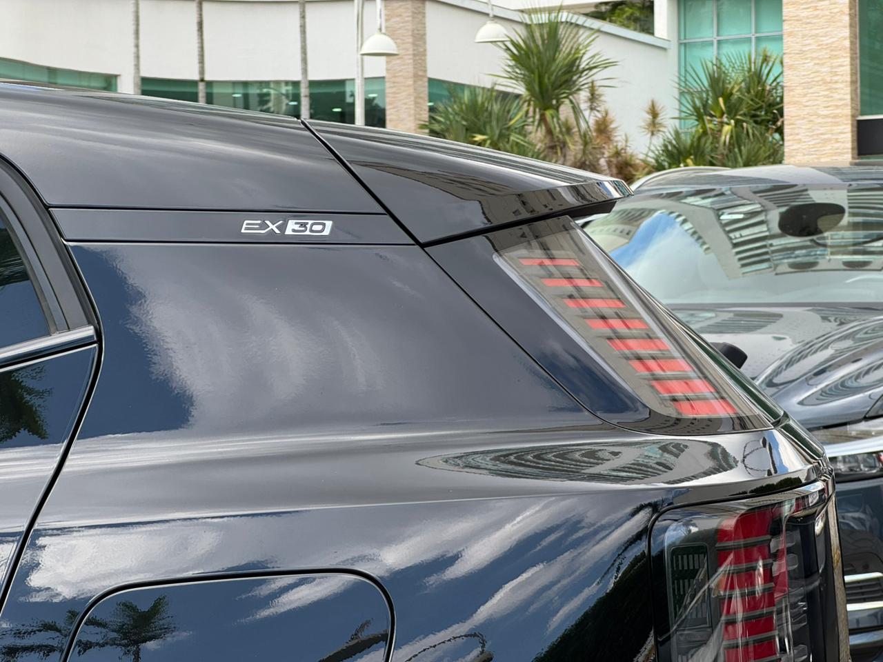 Volvo-EX30-EX30 E60 Core (Elétrico)