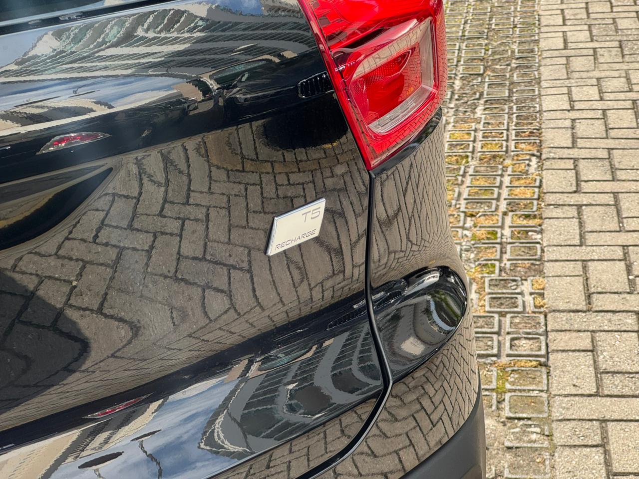 Volvo-XC 40-XC 40 T-5 INSCRIPTION 1.5 FWD (Híbrido)