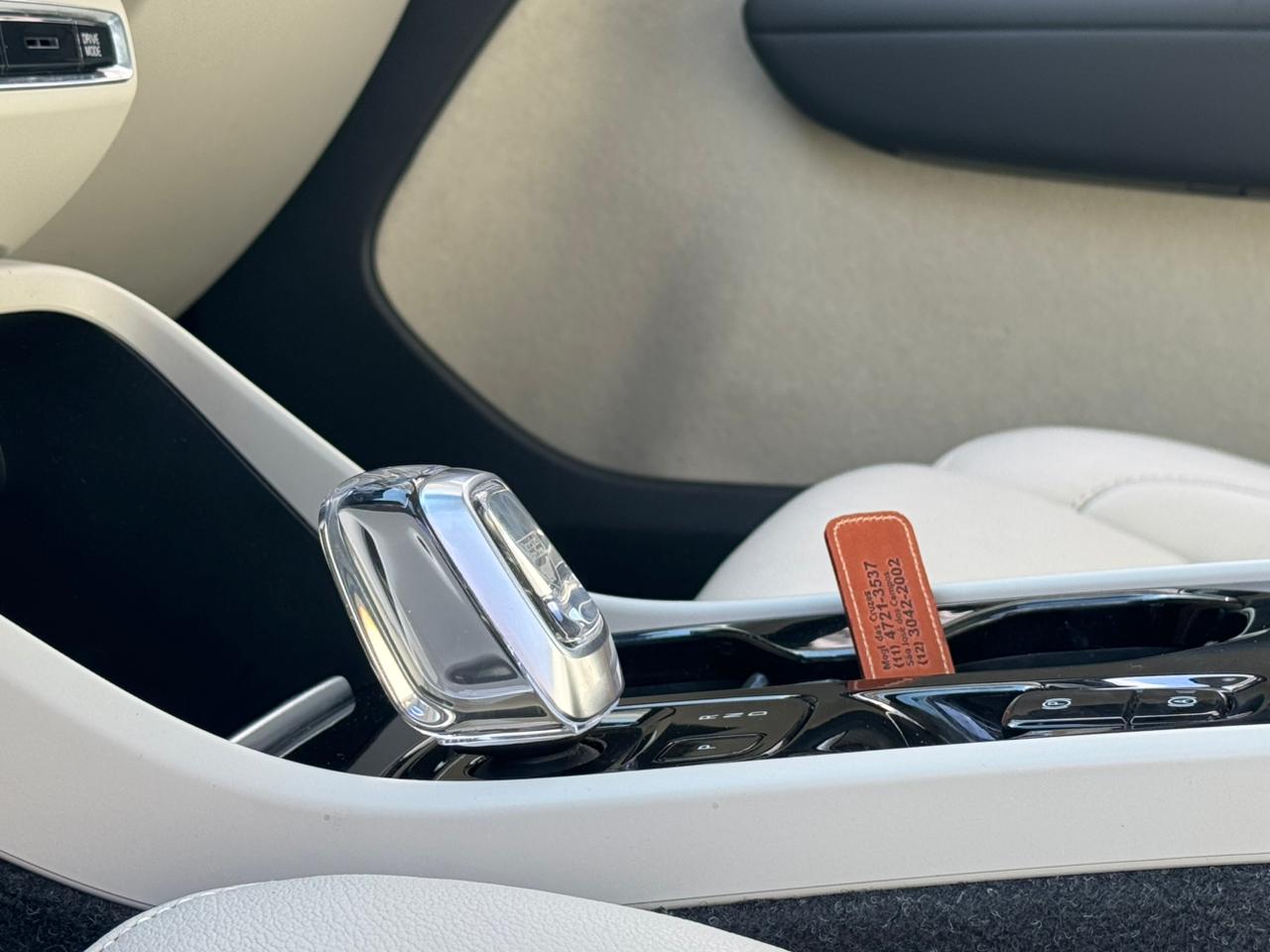 Volvo-XC 40-XC 40 T-5 INSCRIPTION 1.5 FWD (Híbrido)