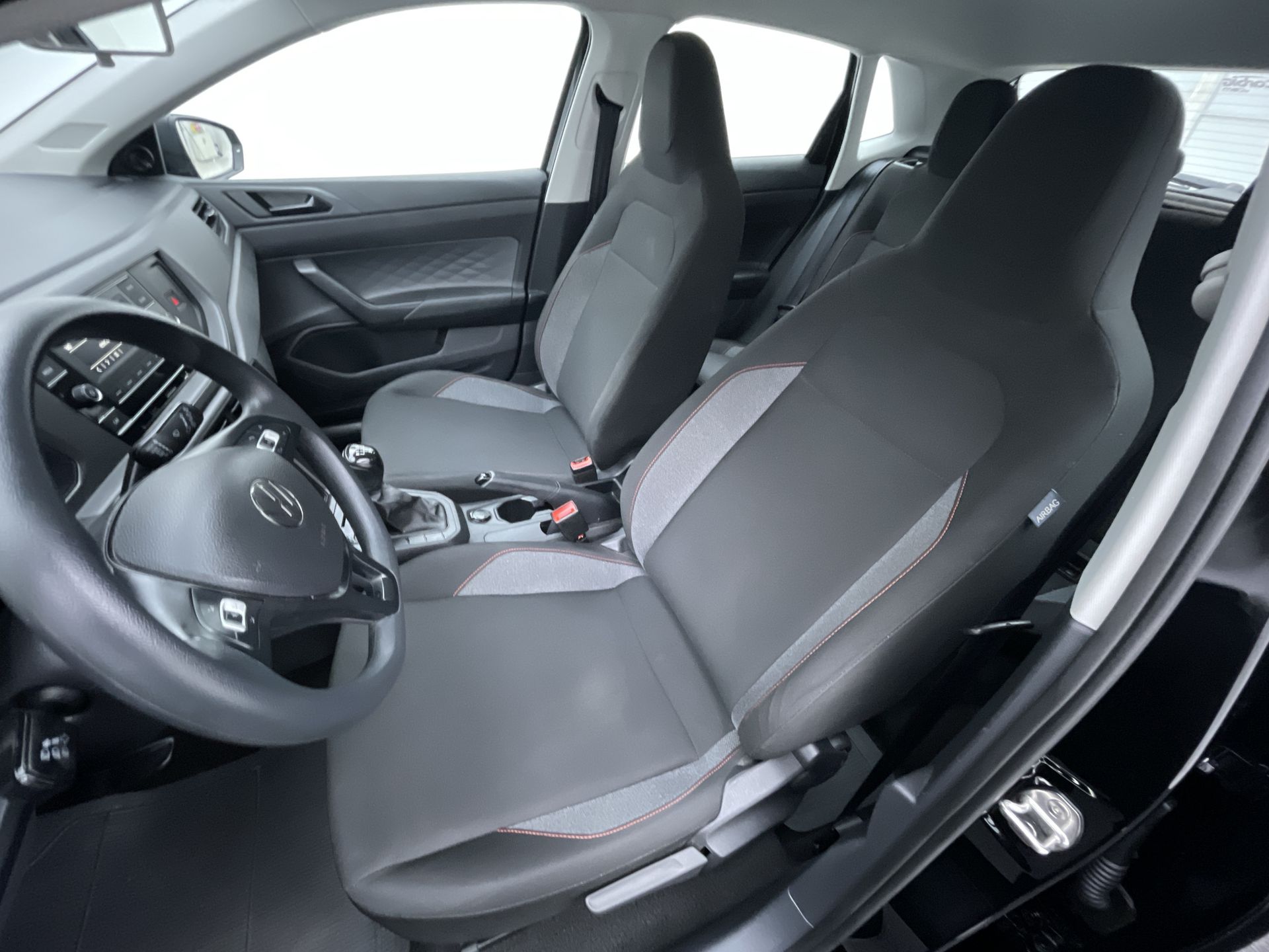 Polo Track 1.0 Flex 12V 5p