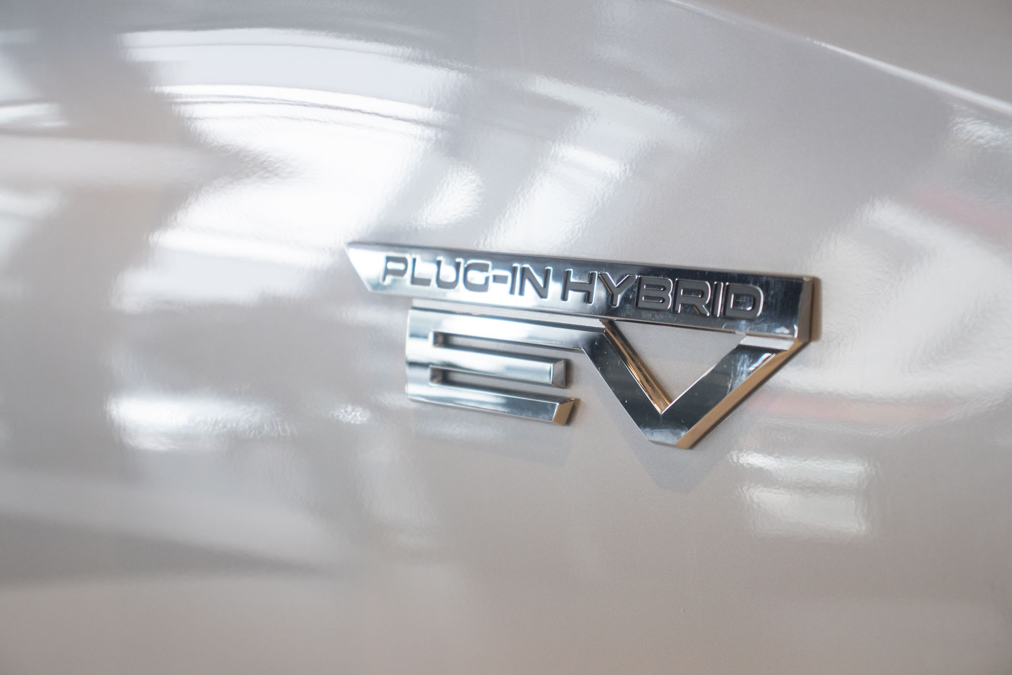 Mitsubishi-OUTLANDER-OUTLANDER HPE-S 2.4 4x4 Aut (Híbrido)