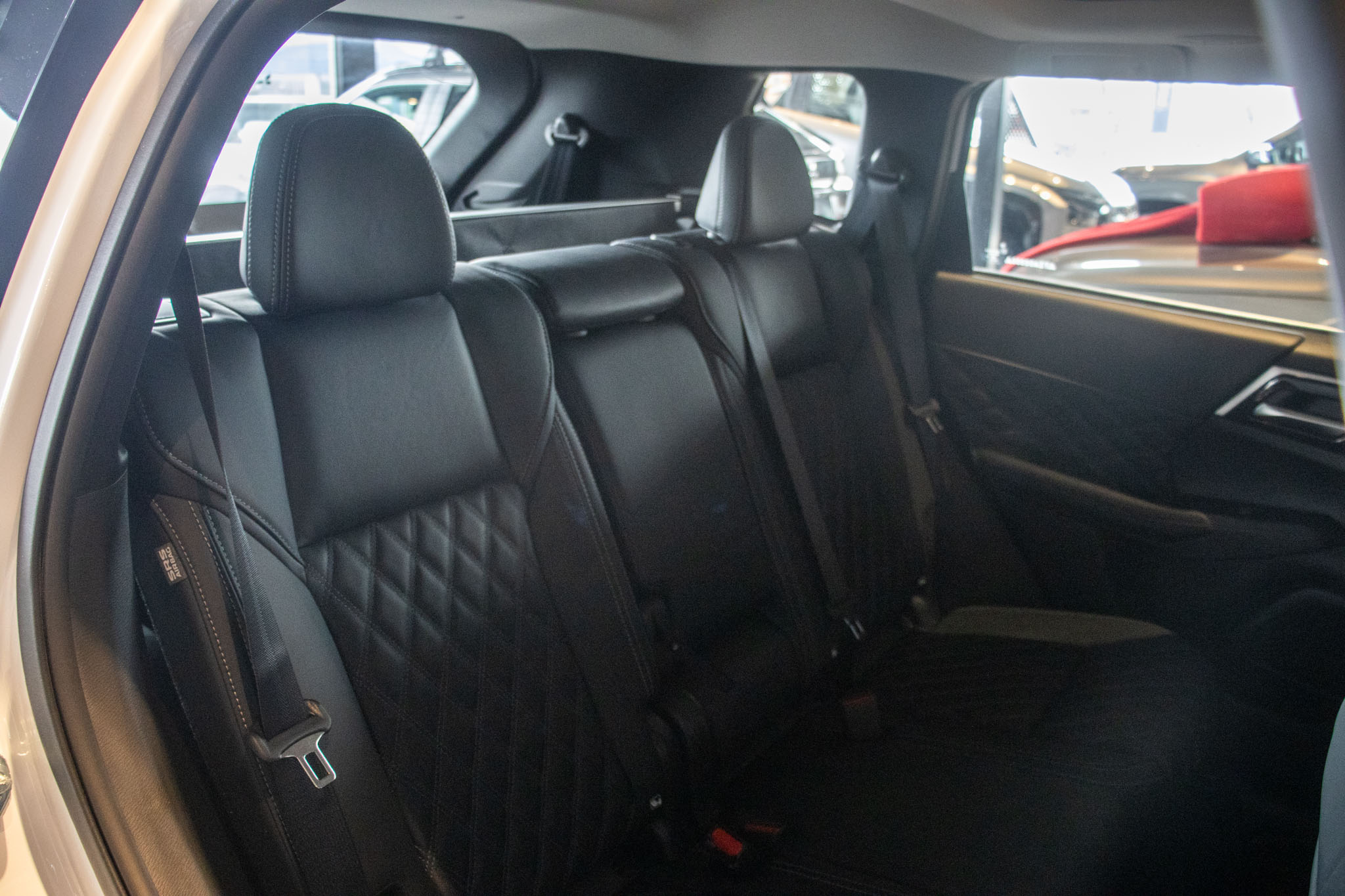 Mitsubishi-OUTLANDER-OUTLANDER HPE-S 2.4 4x4 Aut (Híbrido)