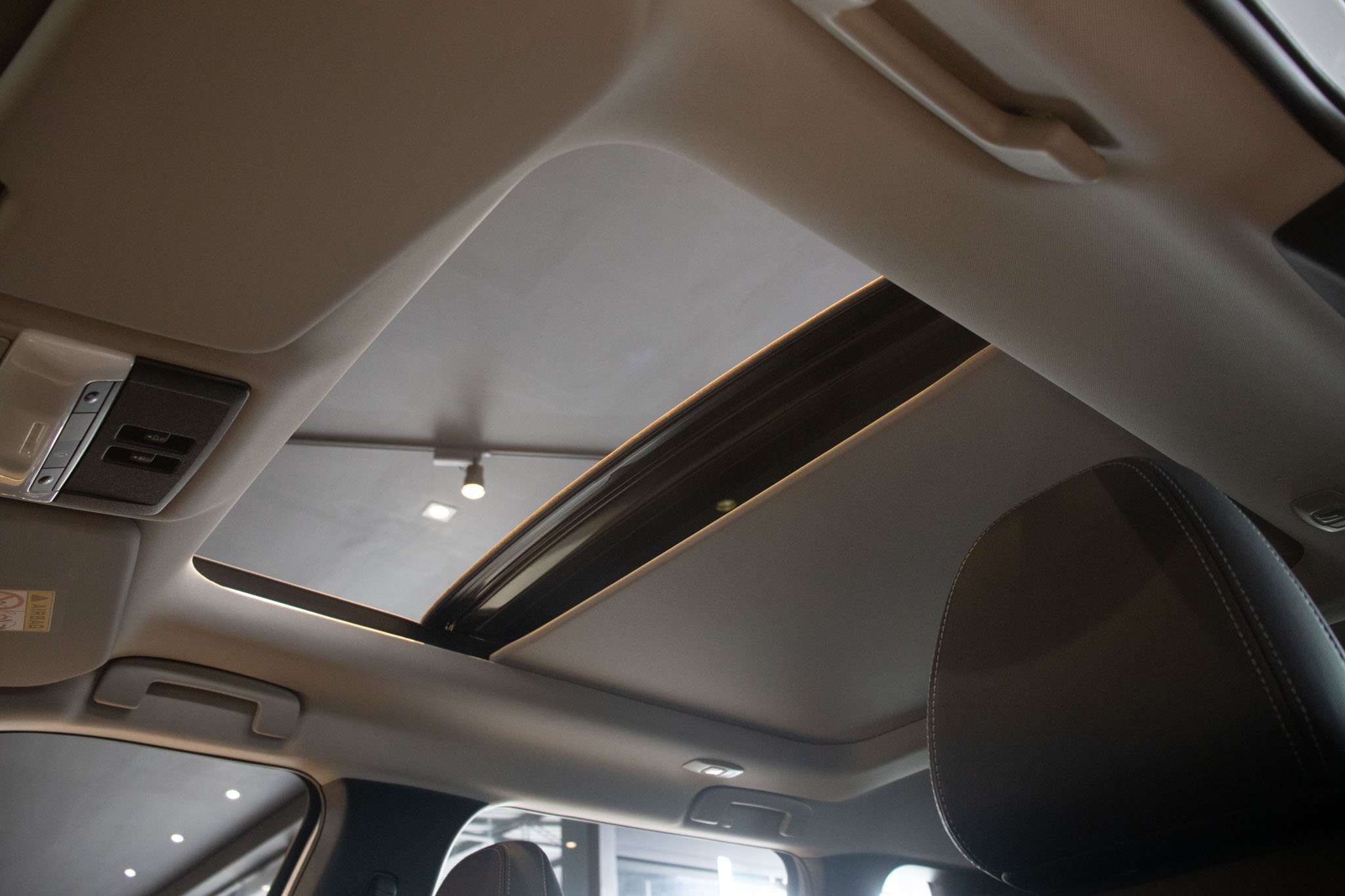 Mitsubishi-OUTLANDER-OUTLANDER HPE-S 2.4 4x4 Aut (Híbrido)