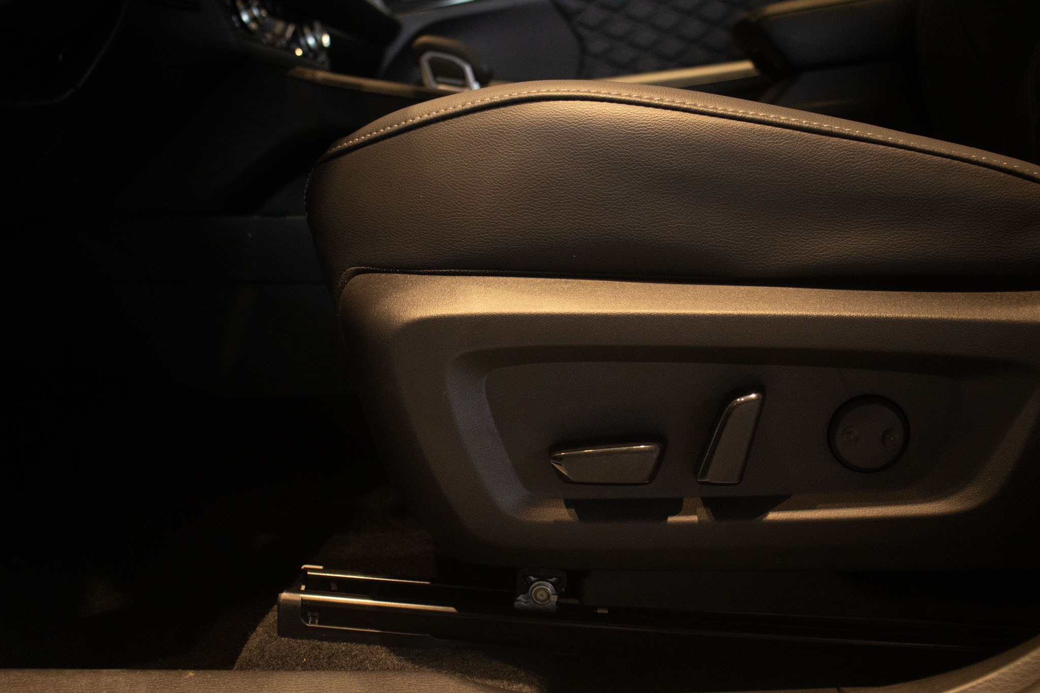 Mitsubishi-OUTLANDER-OUTLANDER HPE-S 2.4 4x4 Aut (Híbrido)