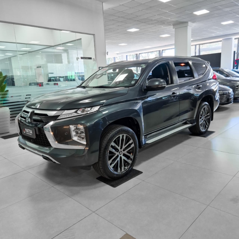 Mitsubishi-PAJERO SPORT-2.4 16V MIVEC TURBO DIESEL LEGEND AWD AUTOMÁTICO