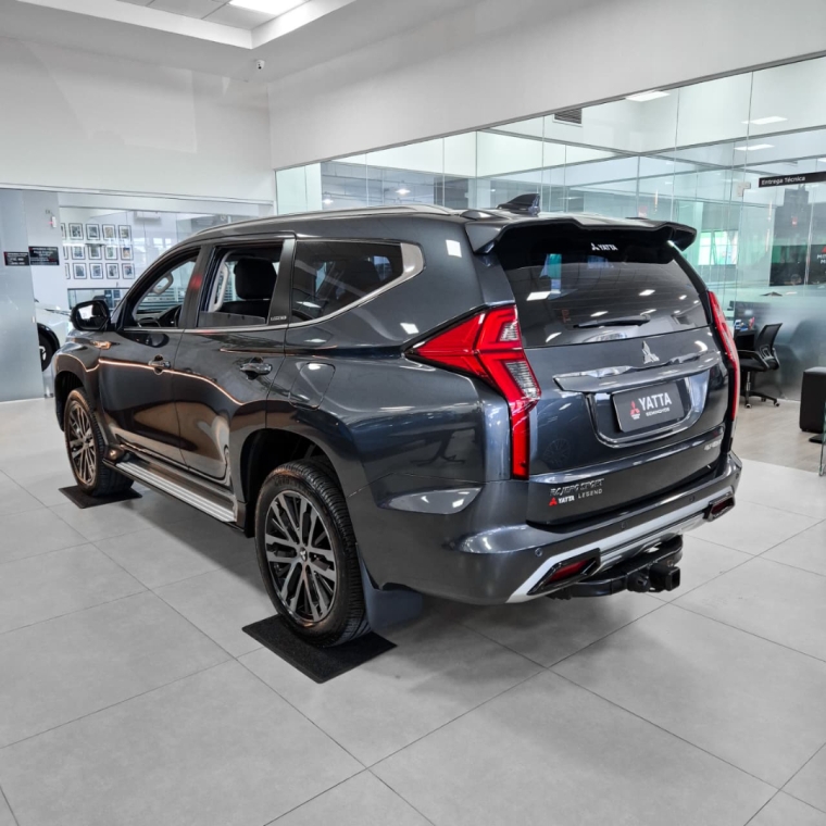 Mitsubishi-PAJERO SPORT-2.4 16V MIVEC TURBO DIESEL LEGEND AWD AUTOMÁTICO