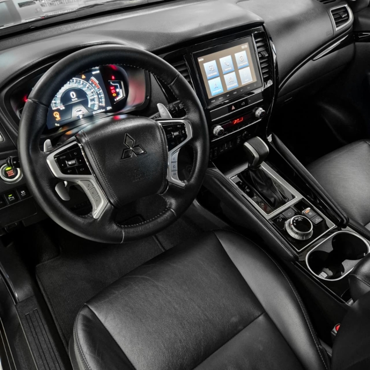 Mitsubishi-PAJERO SPORT-2.4 16V MIVEC TURBO DIESEL LEGEND AWD AUTOMÁTICO